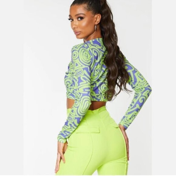 Nwt - Prettylittlething Blue Print Drawstring Front Long Sleeve Crop Top. Size:2 - Picture 12 of 13